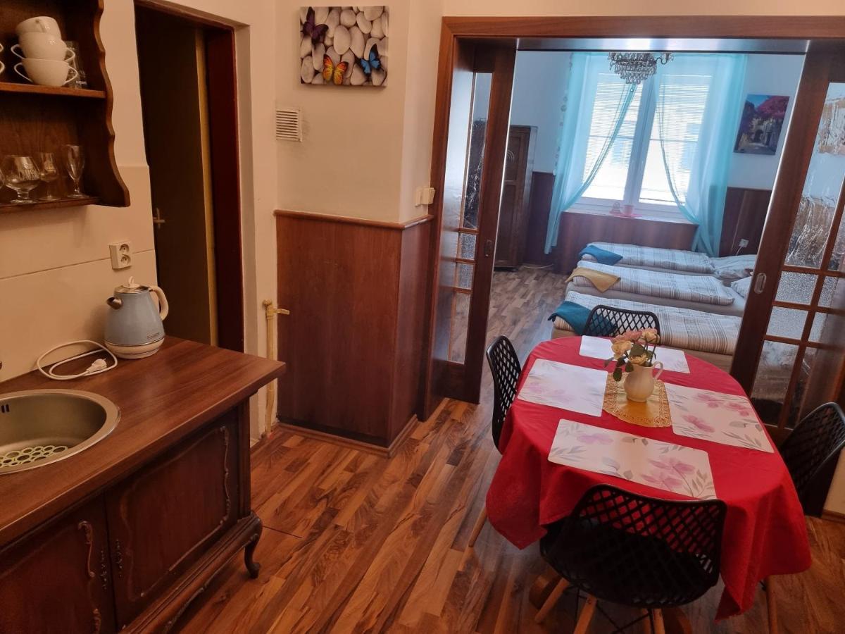Penzion a Víno Břeclav Exteriér fotografie